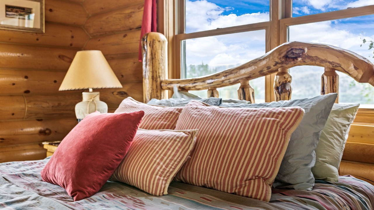 Photo of Bedroom in Wolf Creek