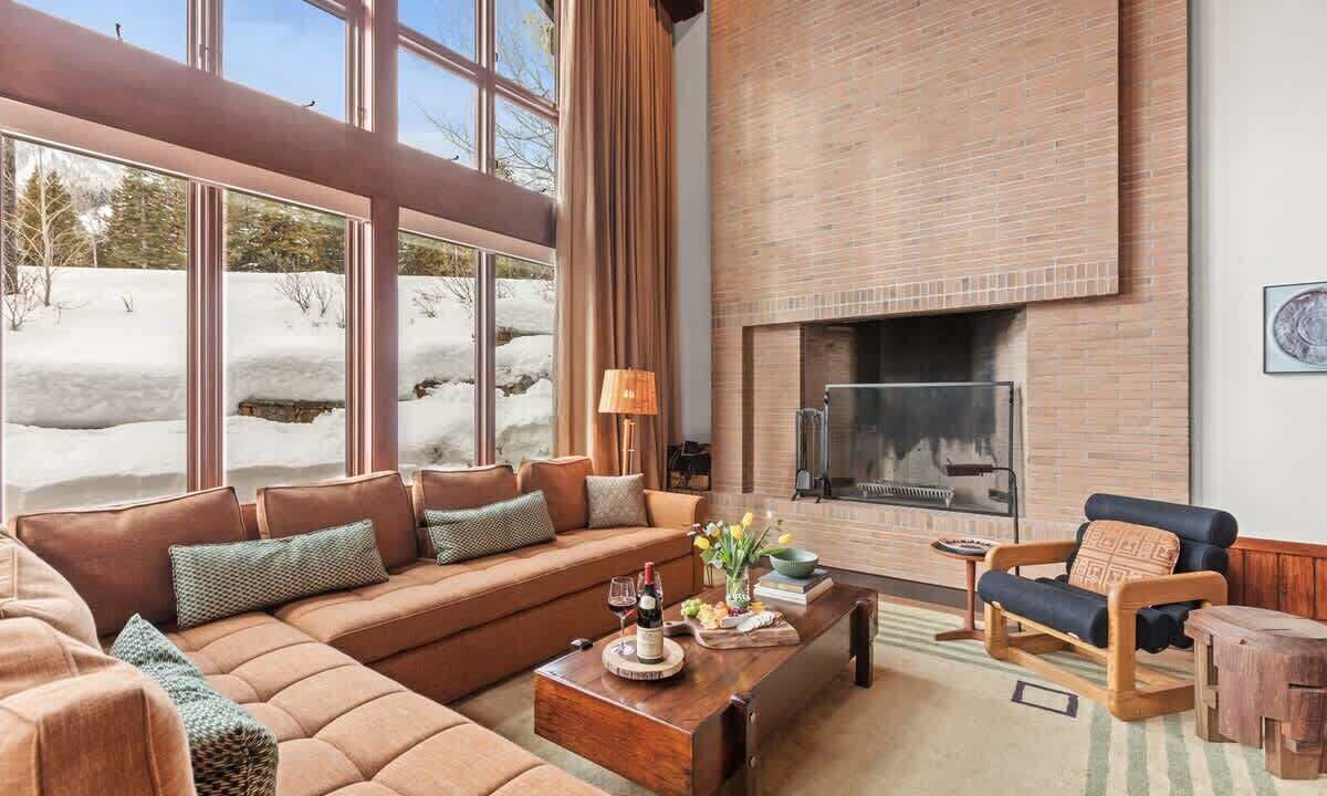 Photo of Livingroom in Granite Ridge