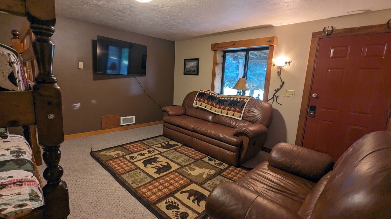 Photo of Livingroom in Irwin