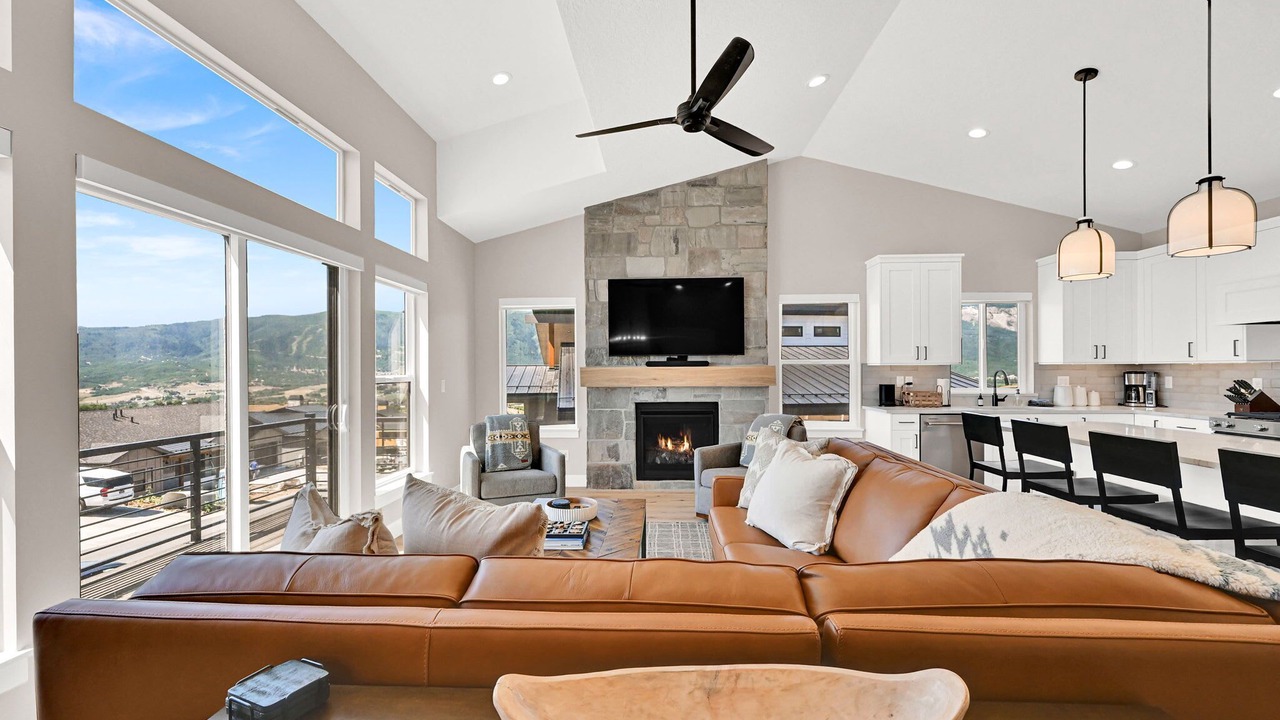 Photo of Livingroom in Wolf Creek