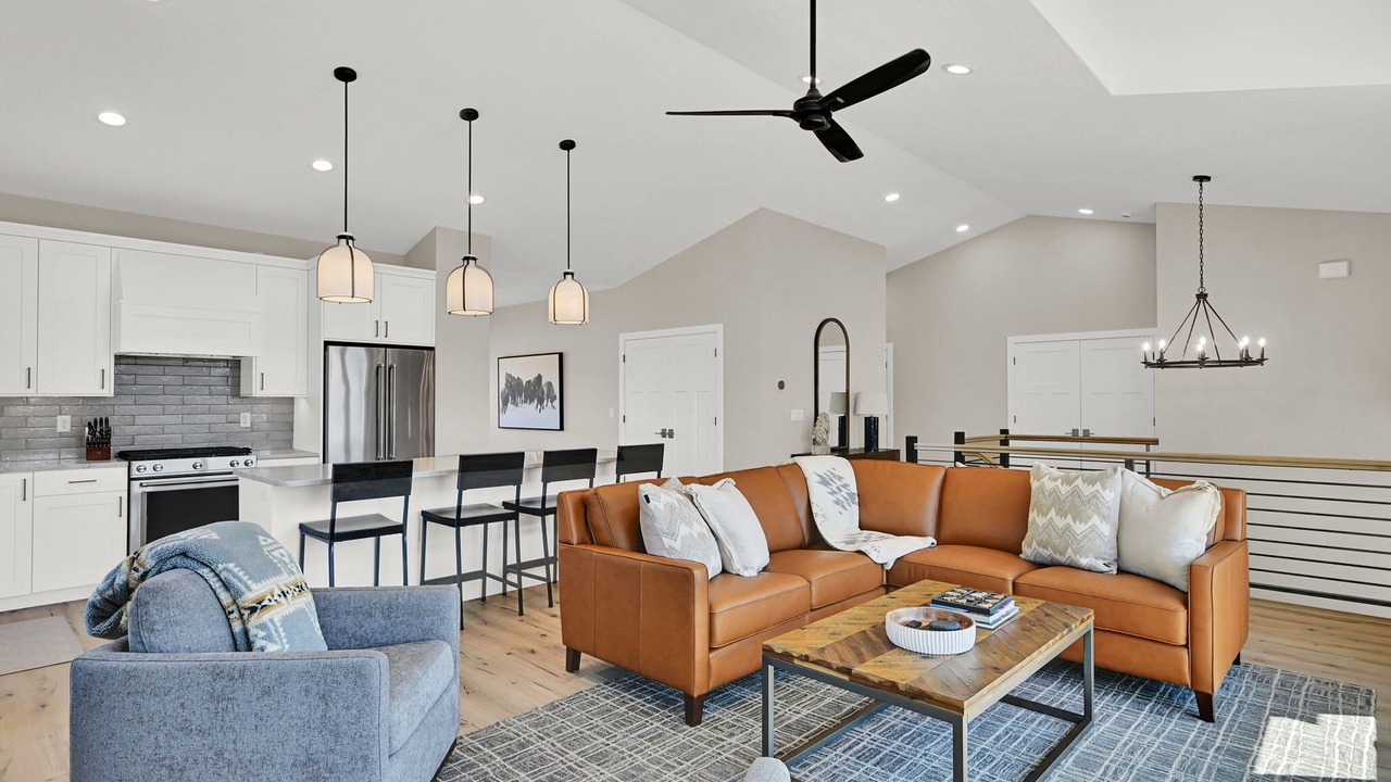 Photo of Livingroom in Wolf Creek