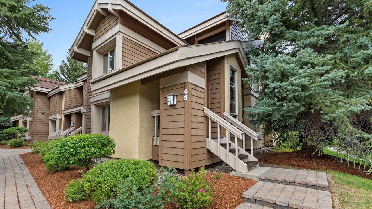 Photo of Outdoor in Elkhorn Village