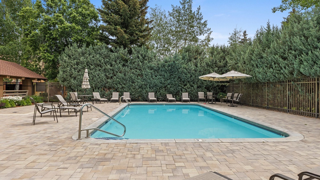 Photo of Outdoor in Elkhorn Village