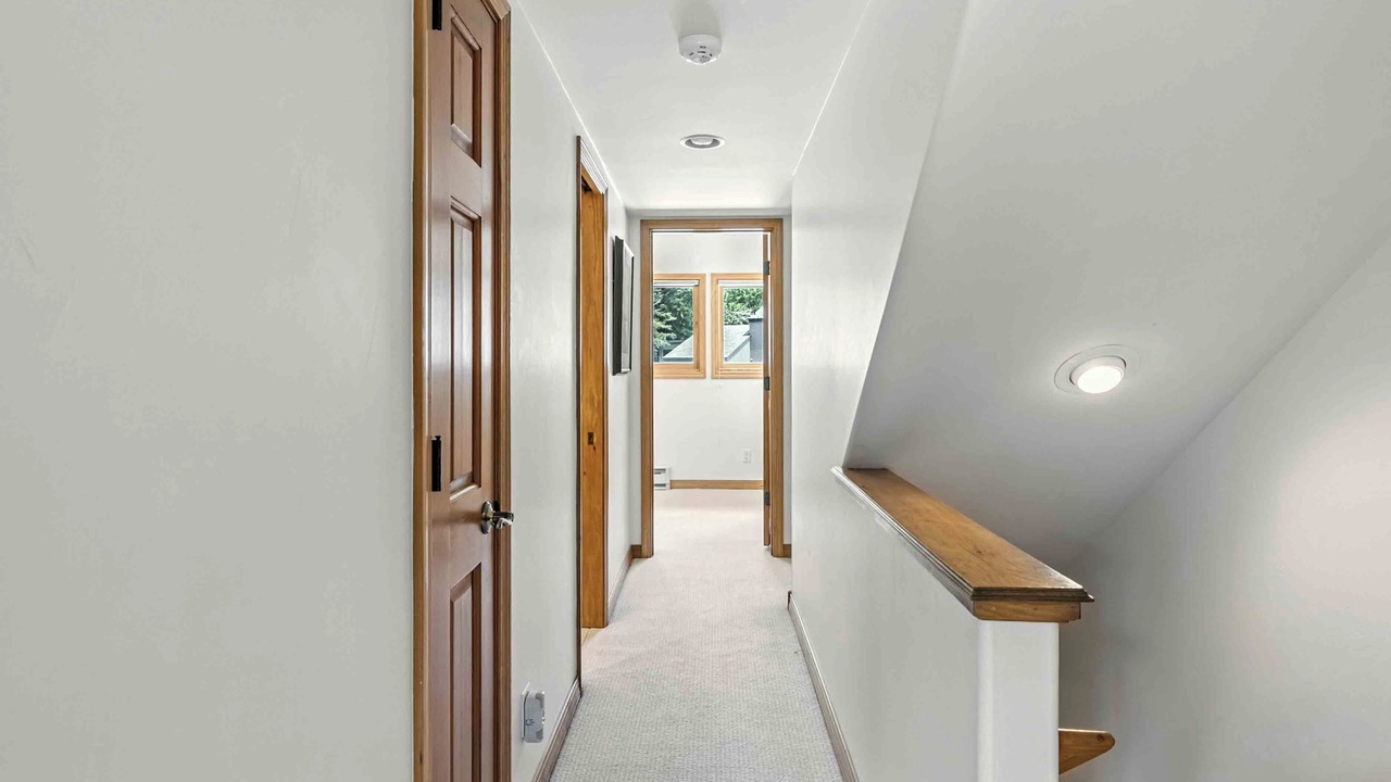 Photo of Bedroom in Warm Springs