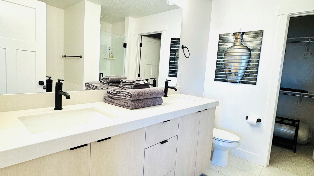 Photo of Bathroom in Sandy