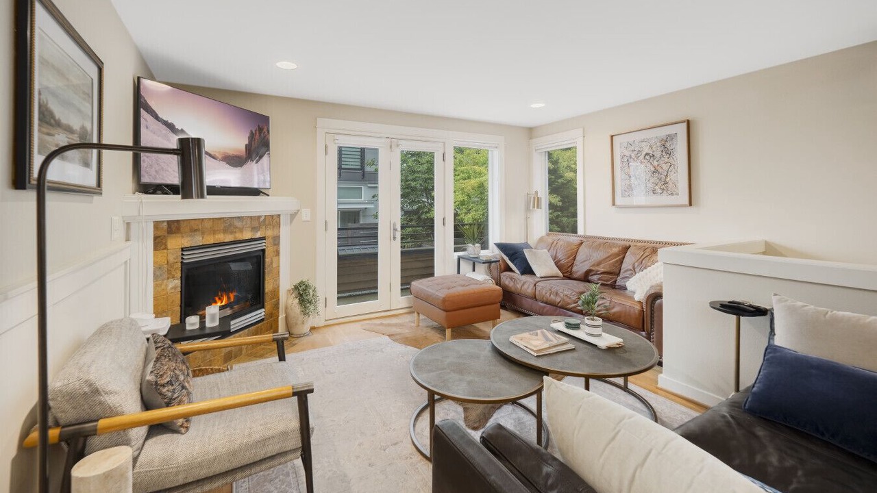 Photo of Livingroom in Fremont