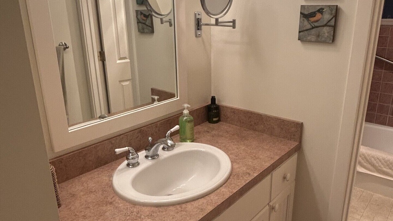 Photo of Bathroom in Rollingbay
