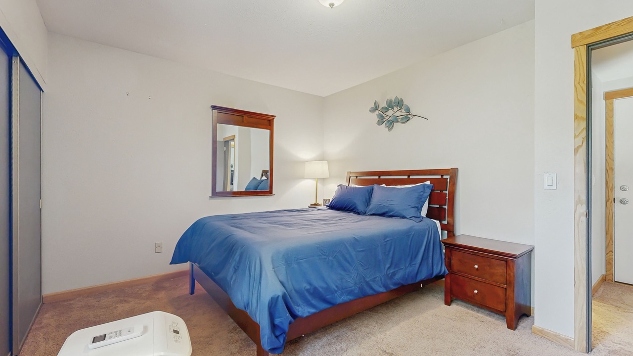 Photo of Bedroom in Elkhorn Village