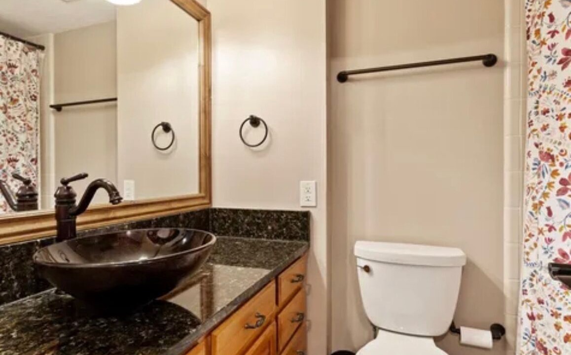 Photo of Bathroom in Wolf Creek
