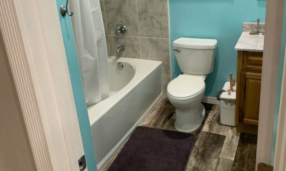 Photo of Bathroom in Swanlake
