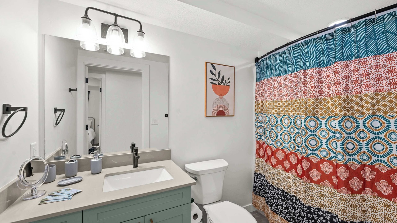 Photo of Bathroom in People's Freeway
