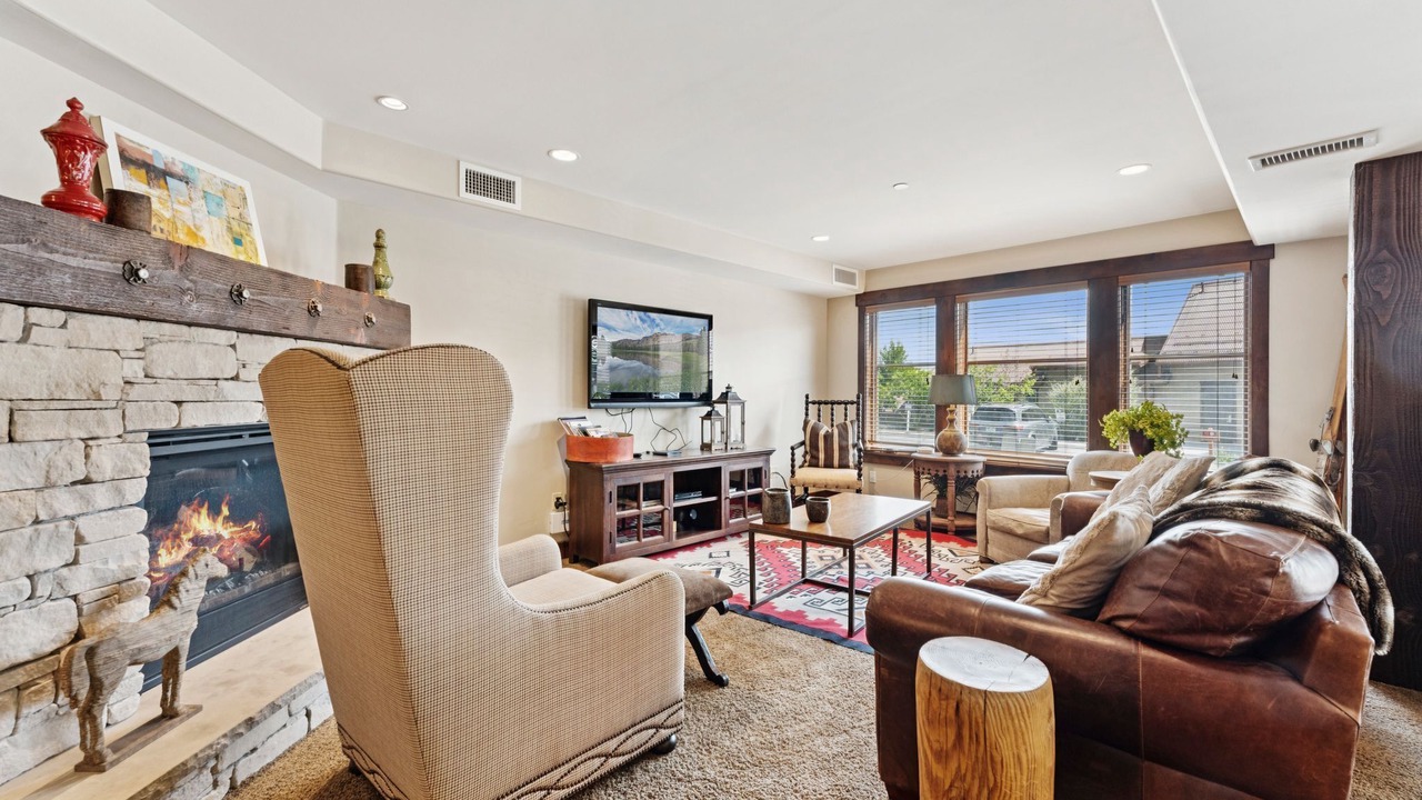 Photo of Livingroom in North Park City