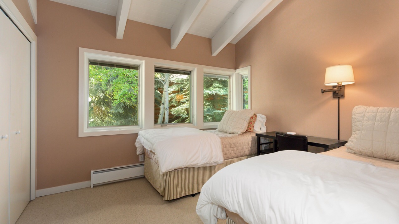 Photo of Bedroom in Warm Springs