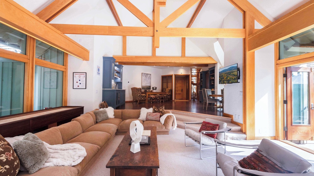 Photo of Livingroom in Warm Springs