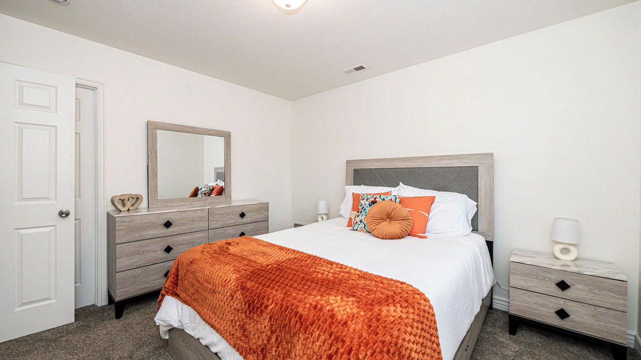 Photo of Bedroom in Hyrum