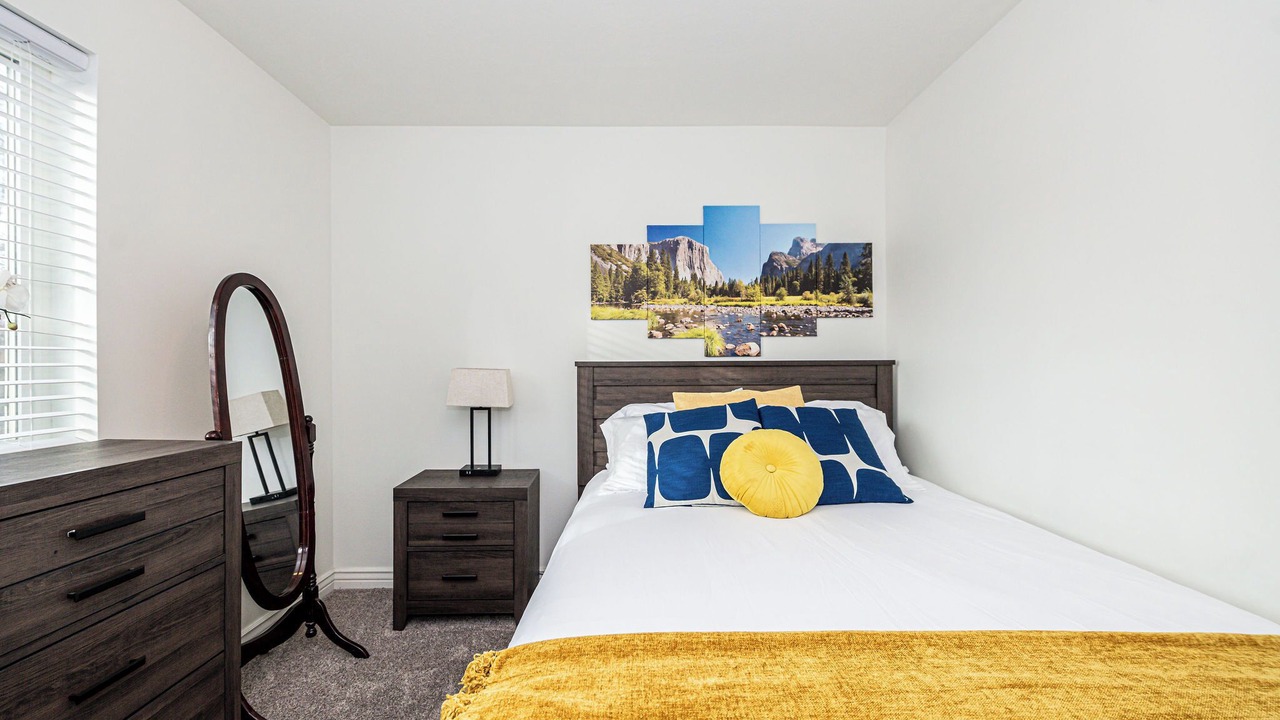 Photo of Bedroom in Hyrum