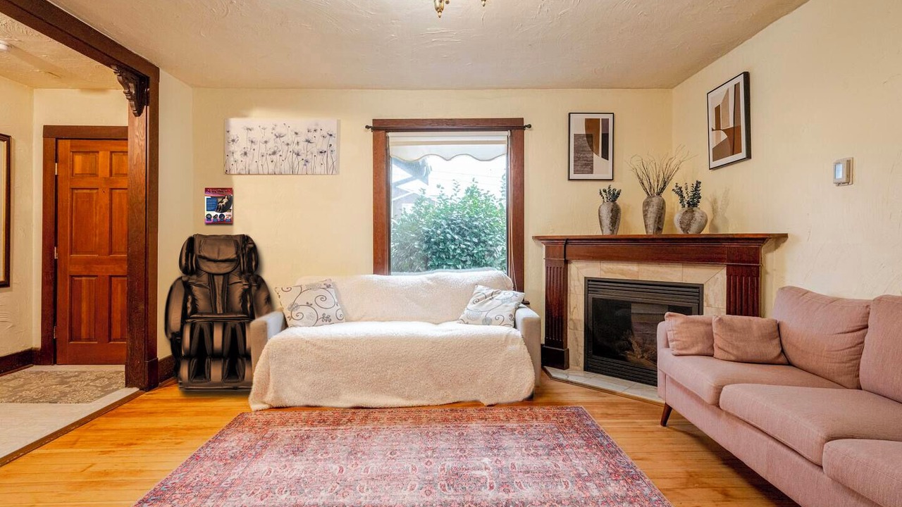 Photo of Livingroom in North End