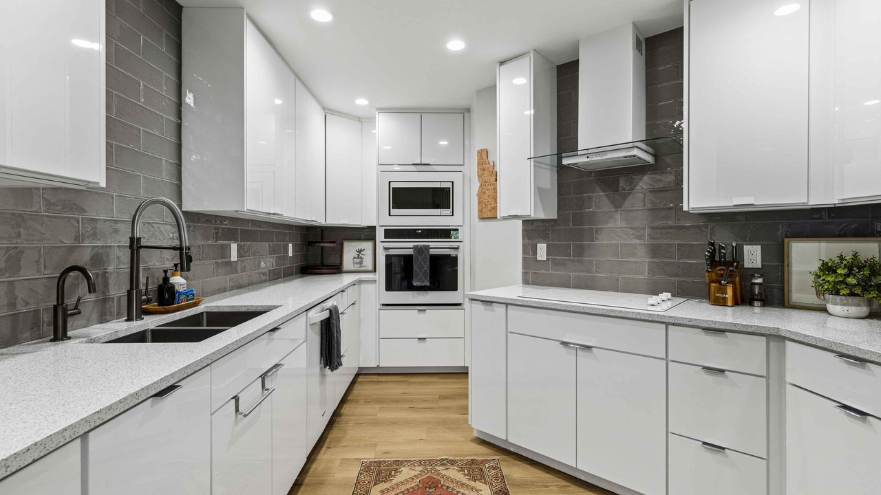 Photo of Kitchen in Elkhorn Village