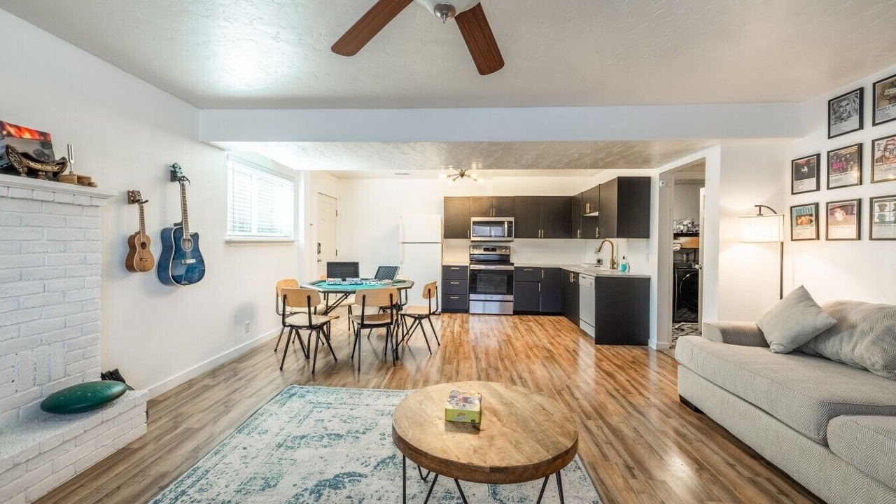 Photo of Bedroom in Lakeview