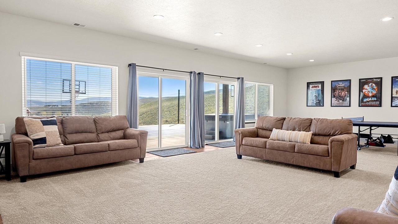 Photo of Livingroom in Sweetwater