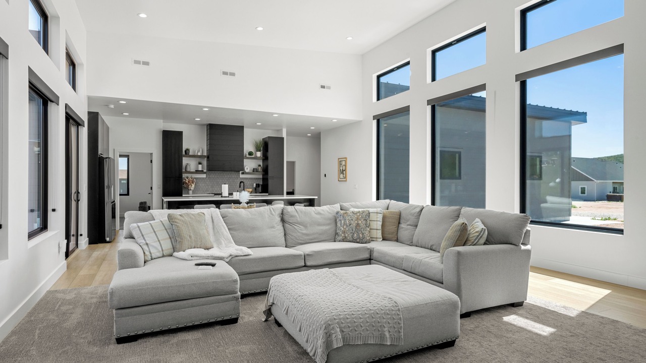 Photo of Livingroom in Sweetwater