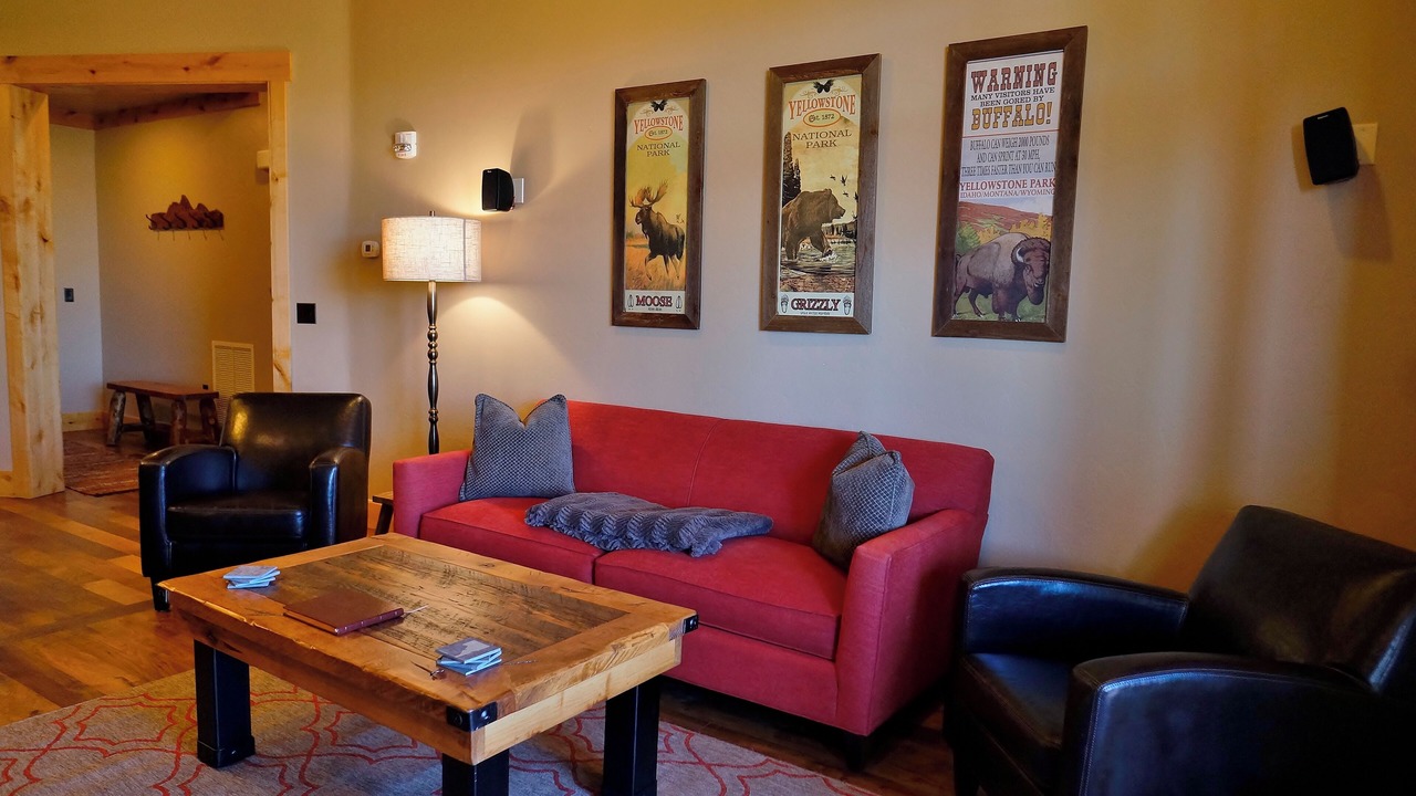 Photo of Livingroom in Victor