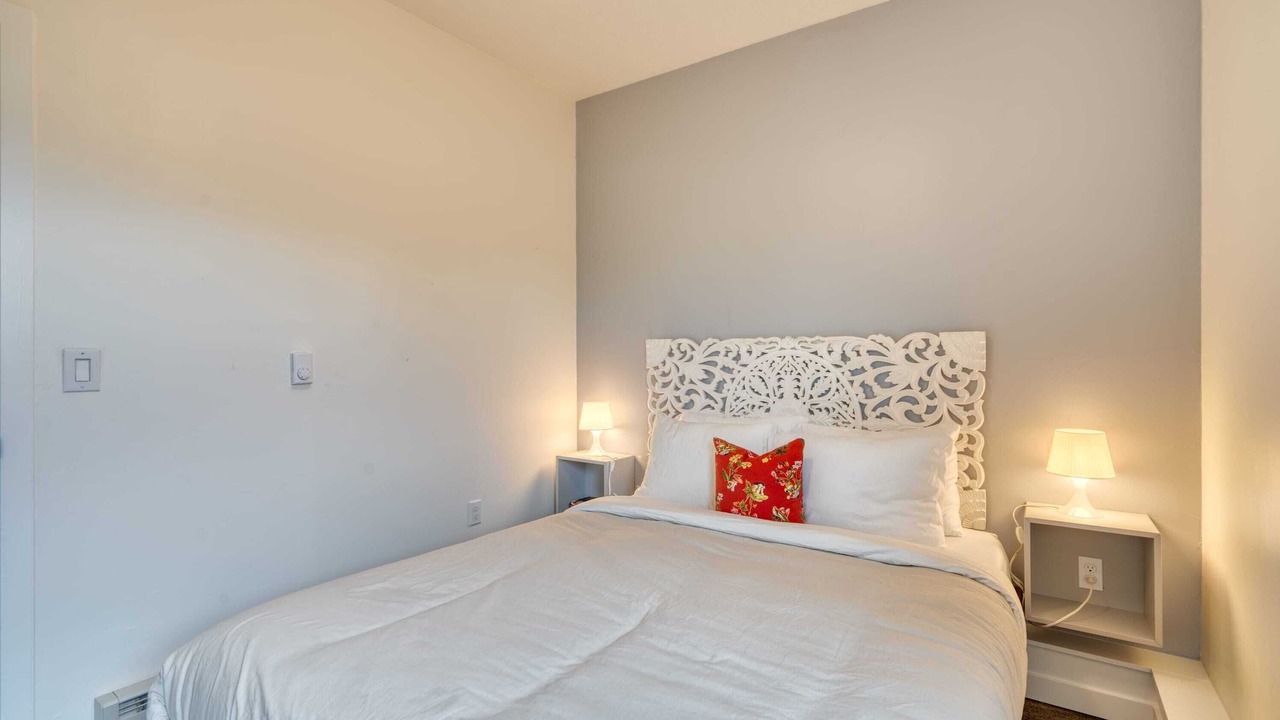 Photo of Bedroom in Hosford-Abernethy