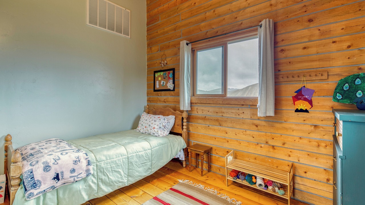 Photo of Bedroom in Stanley