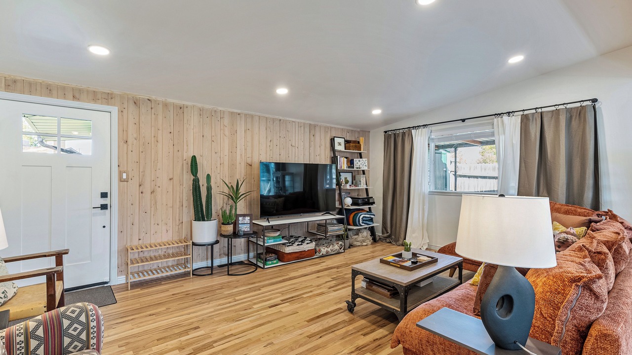 Photo of Livingroom in South Salt Lake