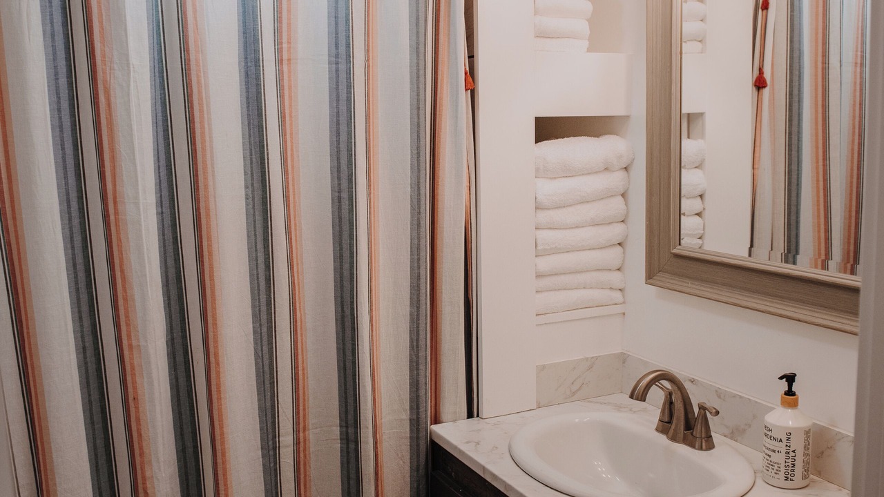 Photo of Bathroom in Ucon
