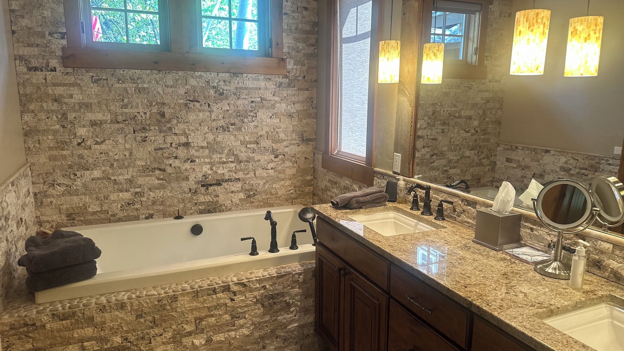 Photo of Bathroom in Cle Elum
