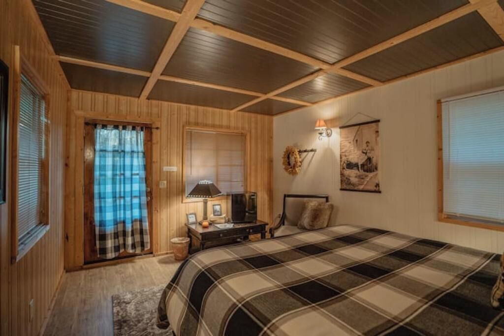 Photo of Bedroom in Ririe
