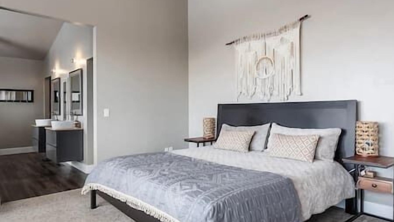 Photo of Bedroom in Eden