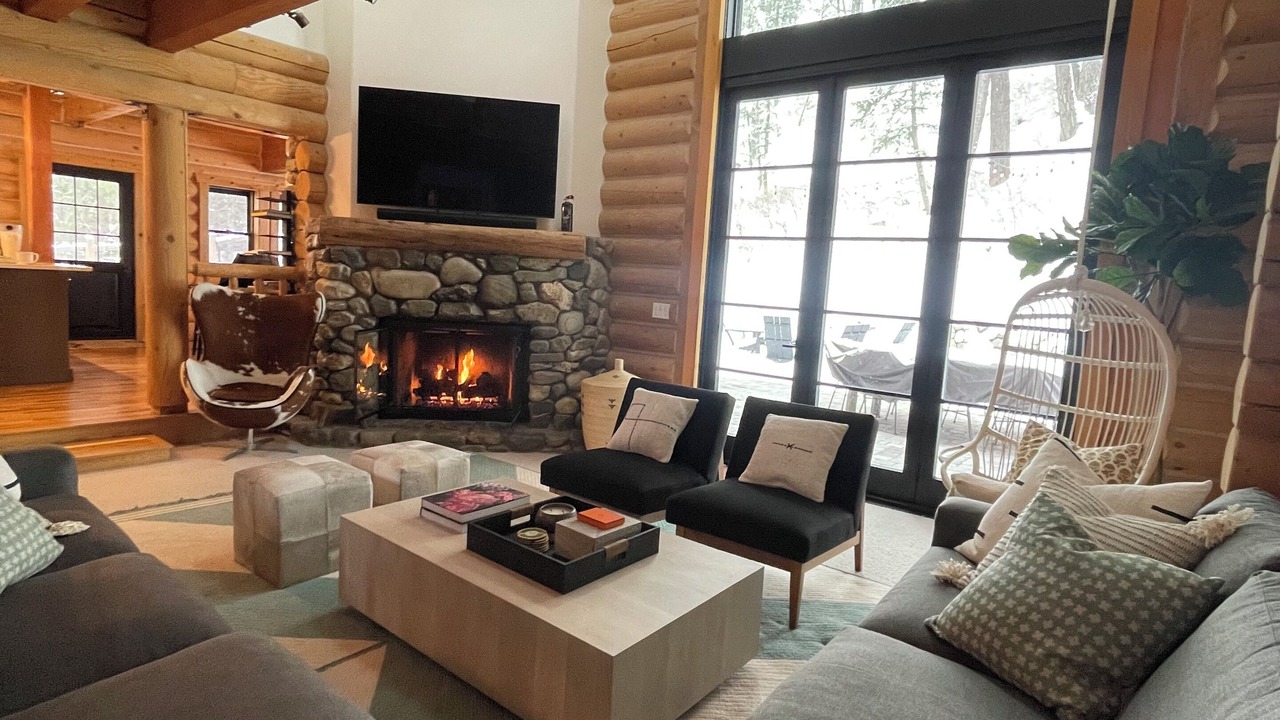 Photo of Livingroom in Warm Springs