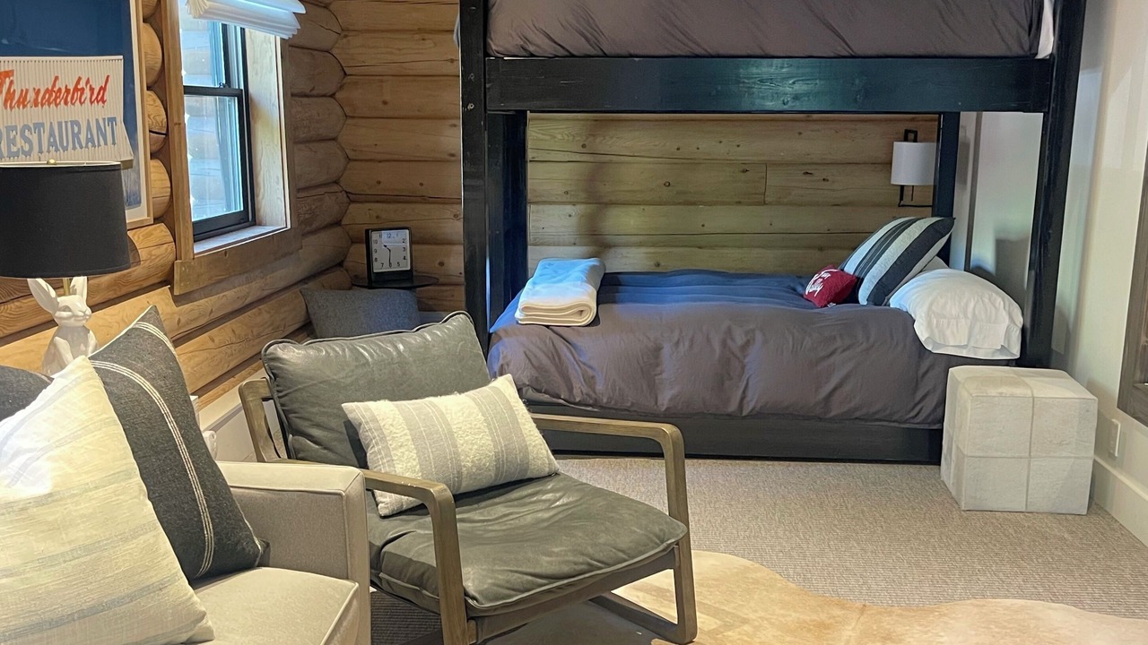 Photo of Bedroom in Warm Springs