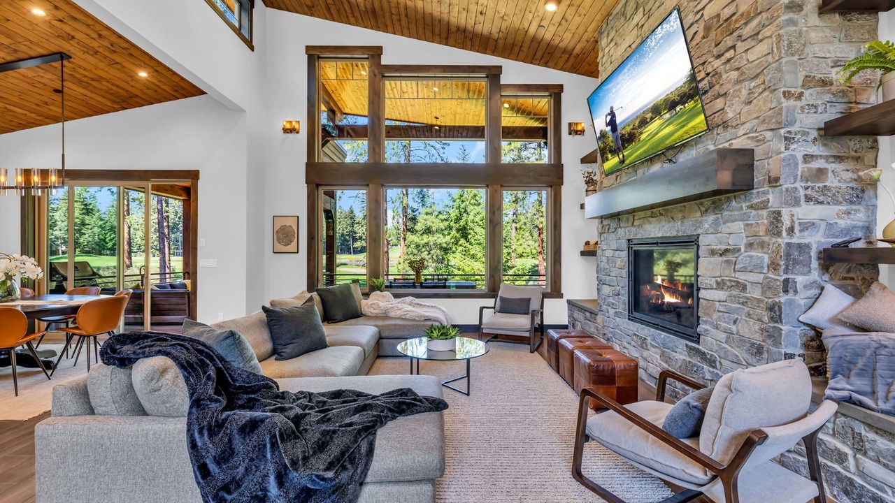 Photo of Livingroom in Cle Elum