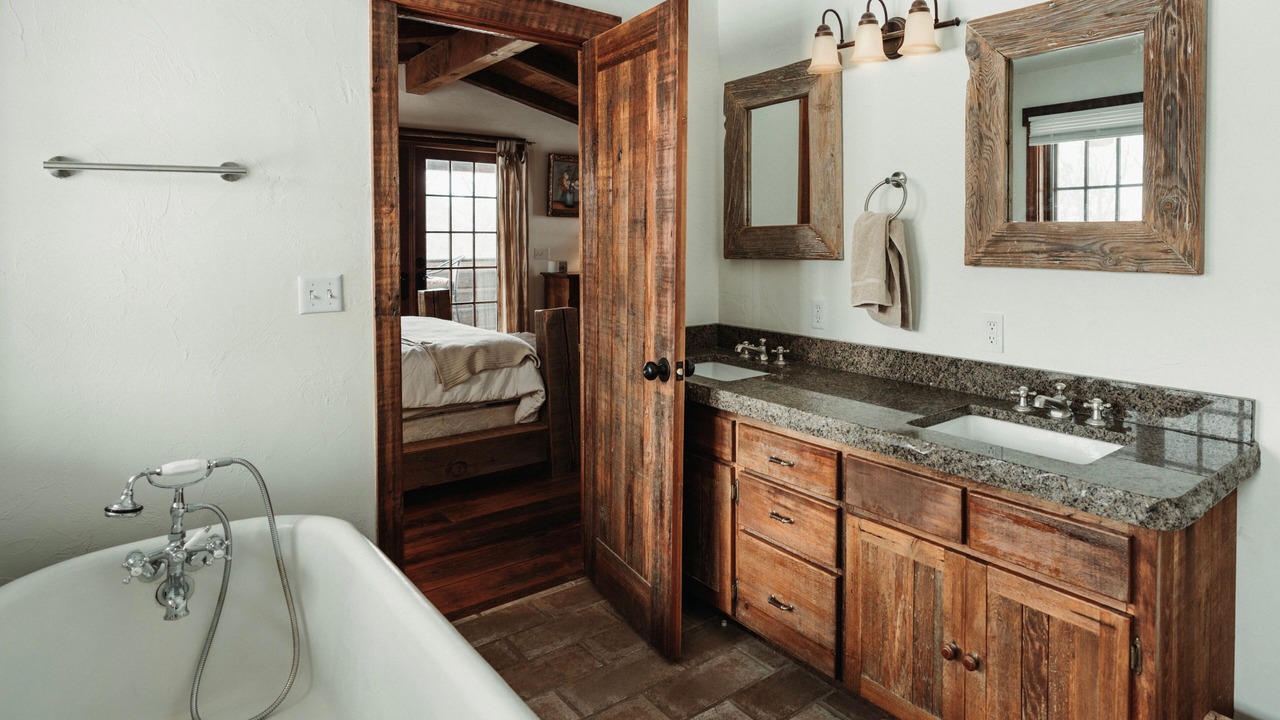 Photo of Bathroom in Swan Valley
