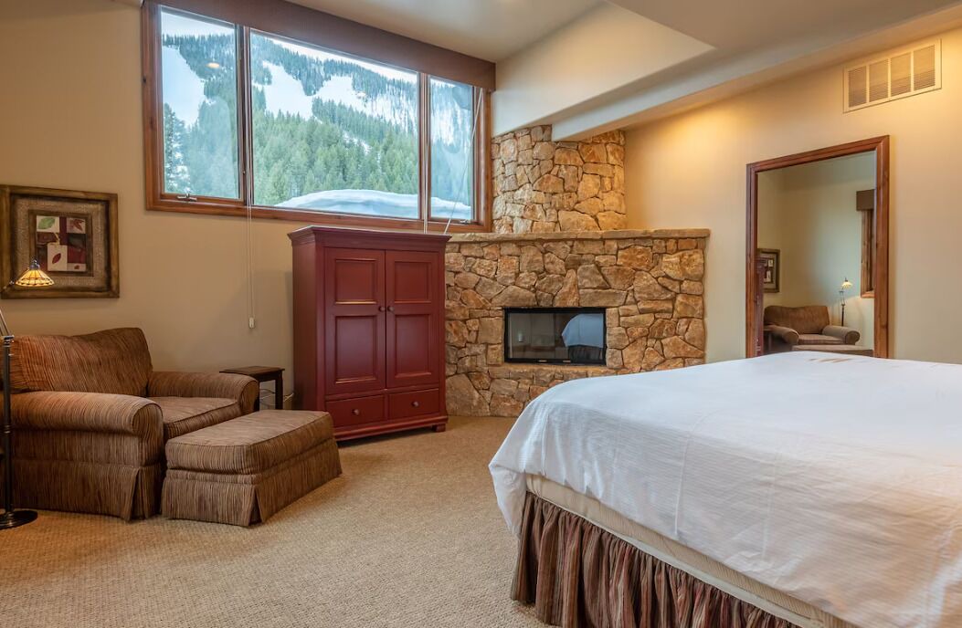 Photo of Bedroom in Warm Springs
