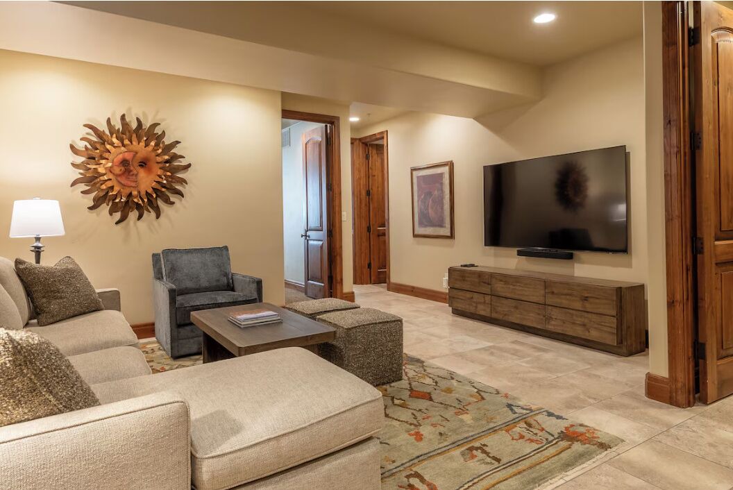 Photo of Livingroom in Warm Springs