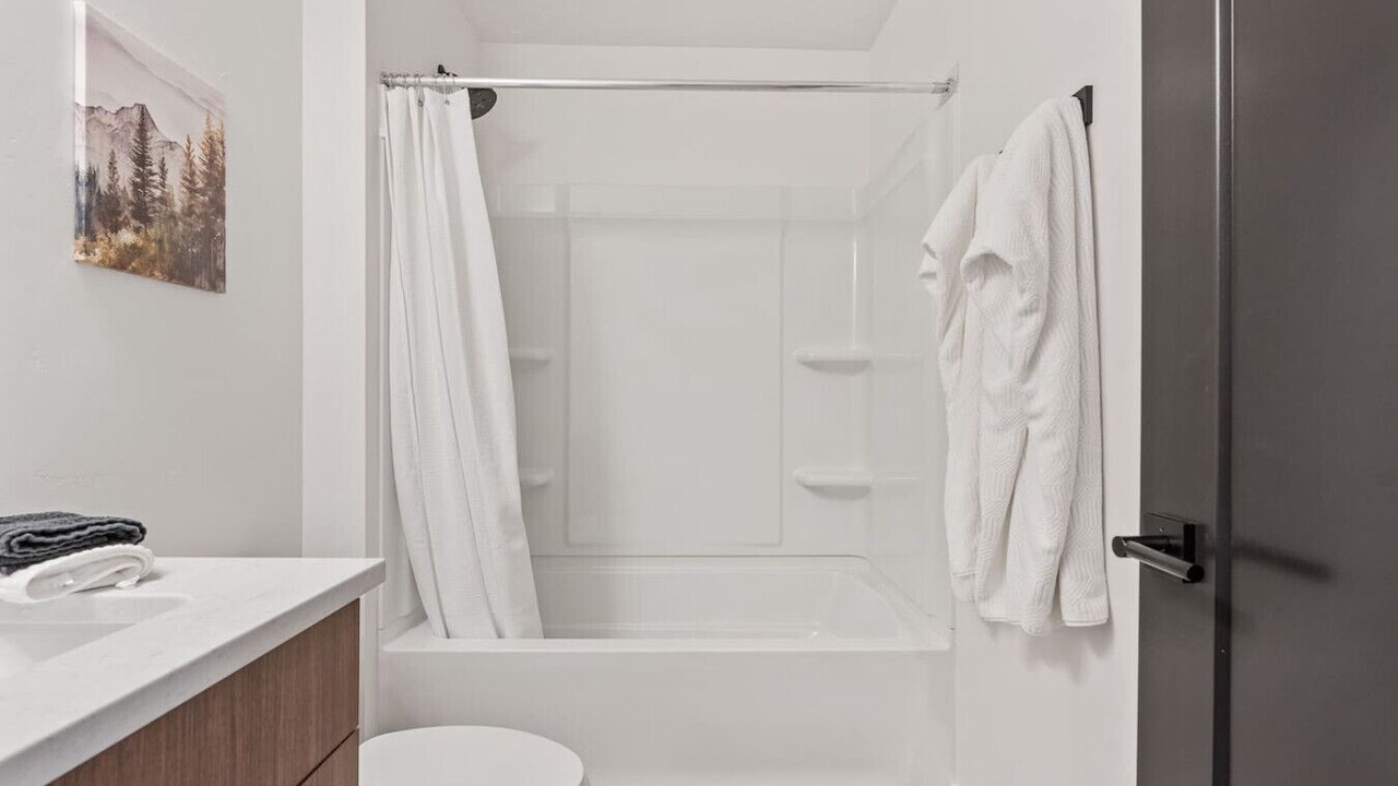Photo of Bathroom in People's Freeway