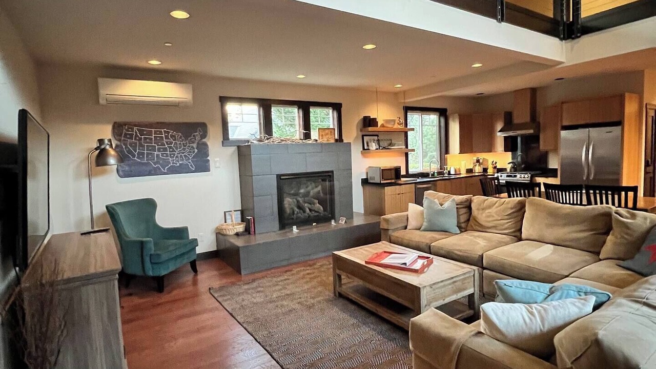 Photo of Livingroom in Cle Elum