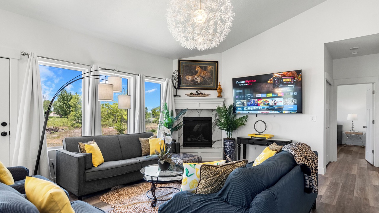 Photo of Livingroom in West Haven