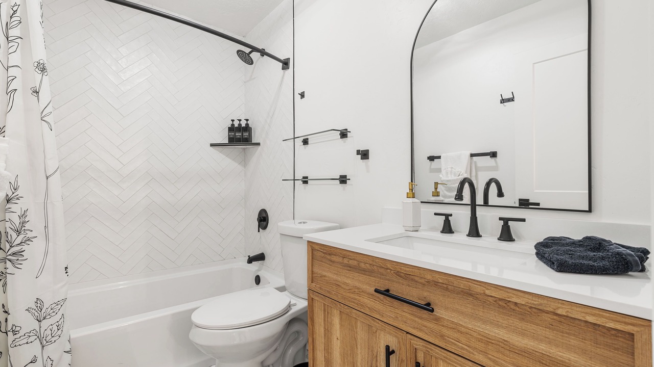 Photo of Bathroom in Cottonwood Heights