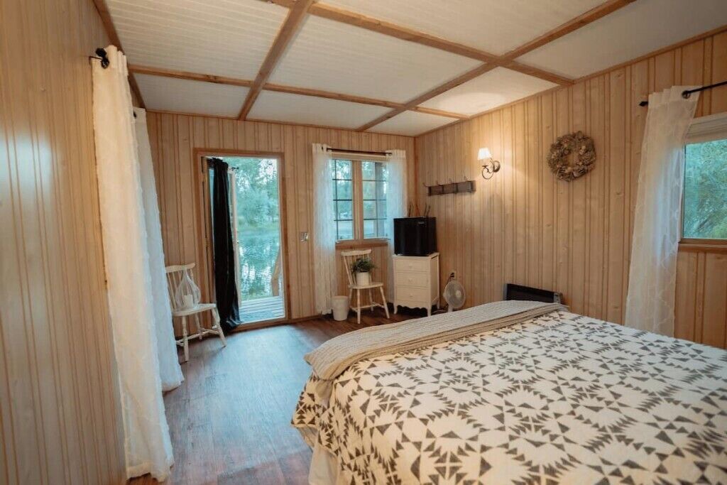 Photo of Bedroom in Ririe