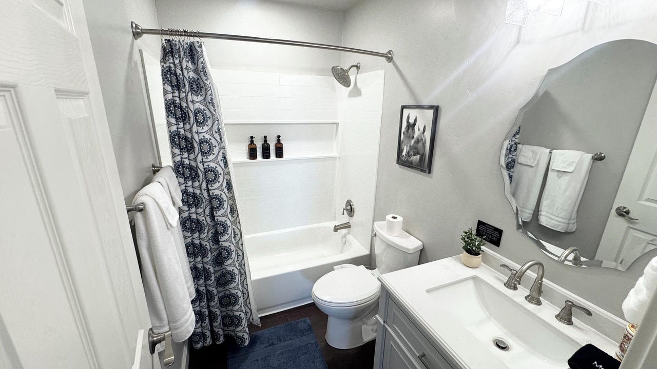 Photo of Bathroom in Gem County