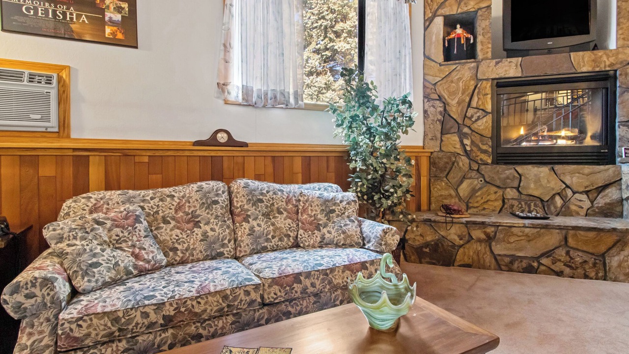 Photo of Livingroom in Gem County