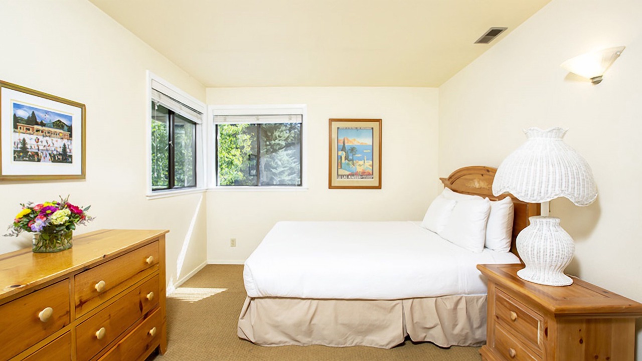 Photo of Bedroom in Elkhorn