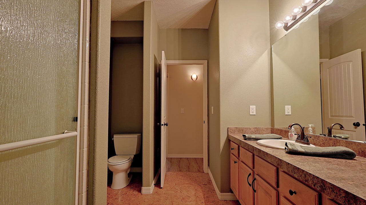Photo of Bathroom in Buhl