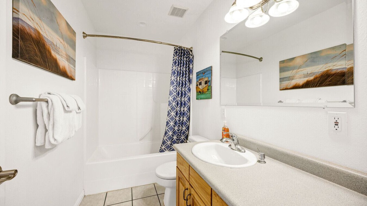 Photo of Bathroom in Garden City