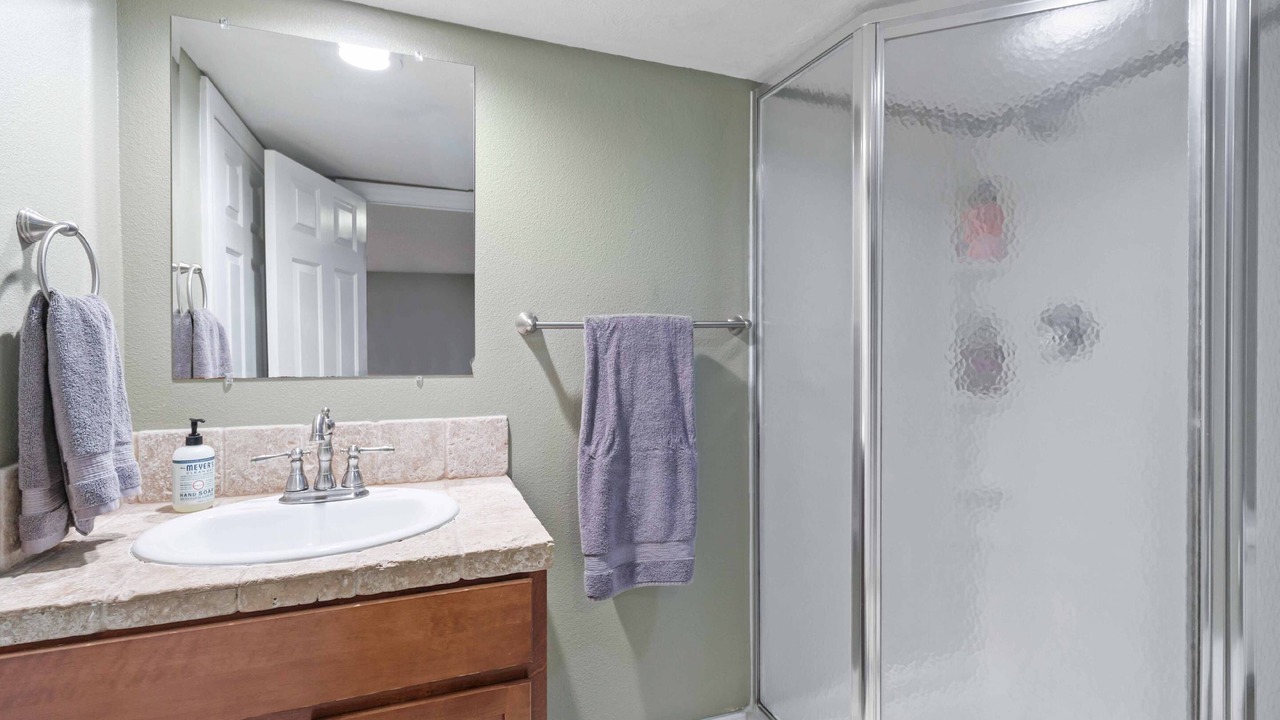 Photo of Bathroom in Depot Bench